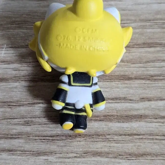 [BUNJANG] Vocaloid Kagamine Len Hello Kitty Collaboration Keyring / 보컬로이드 카가미네 렌 헬로키티 콜라보 키링