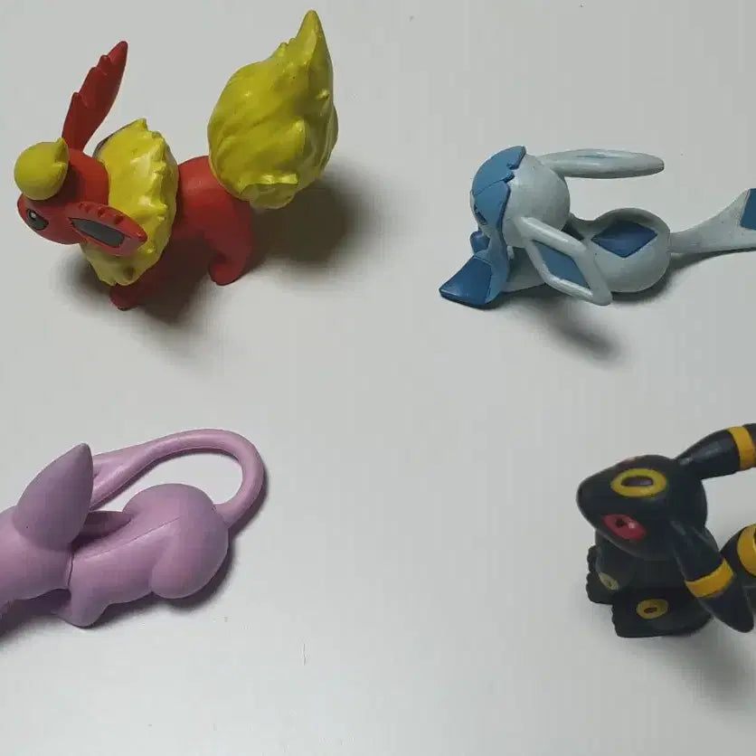[BUNJANG] Pokemon Eevee Evolutions Gacha Figure Bundle Set / 이브이 가득 가챠 블래키 글레이시아 부스터 에브이 일괄