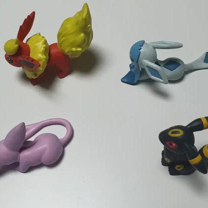 [BUNJANG] Pokemon Eevee Evolutions Gacha Figure Bundle Set / 이브이 가득 가챠 블래키 글레이시아 부스터 에브이 일괄
