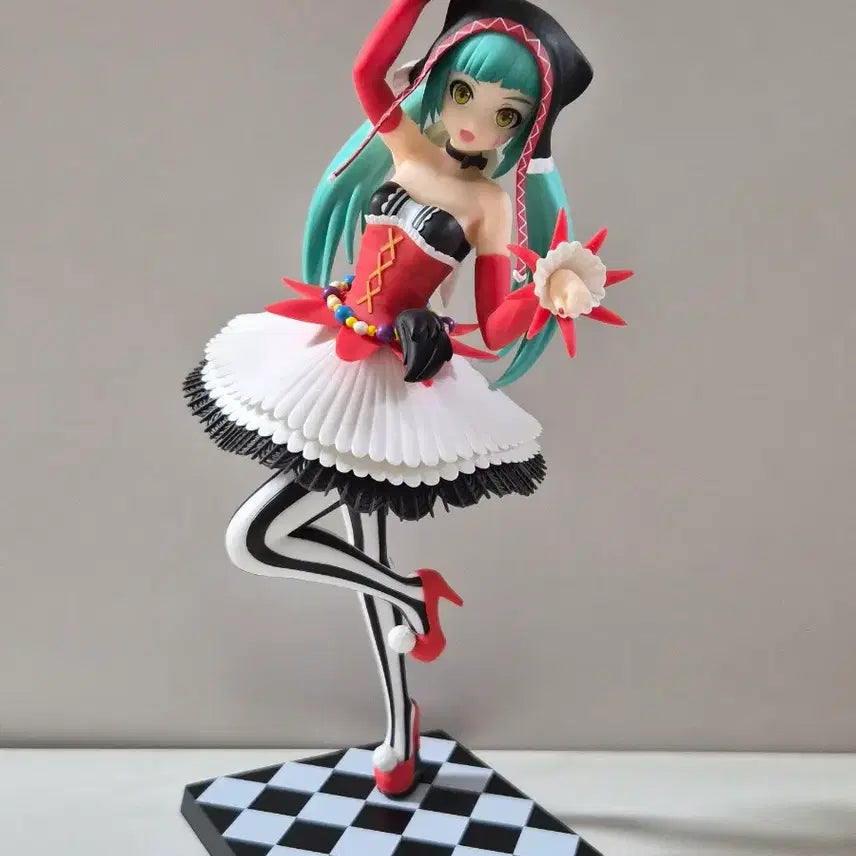 [BUNJANG] Sega Hatsune Miku Pierretta Figure / 세가 하츠네미쿠 피에렛타 피규어 판매합니다