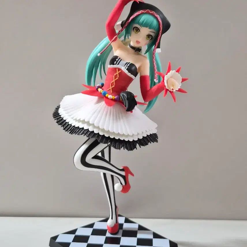 [BUNJANG] Sega Hatsune Miku Pierretta Figure / 세가 하츠네미쿠 피에렛타 피규어 판매합니다