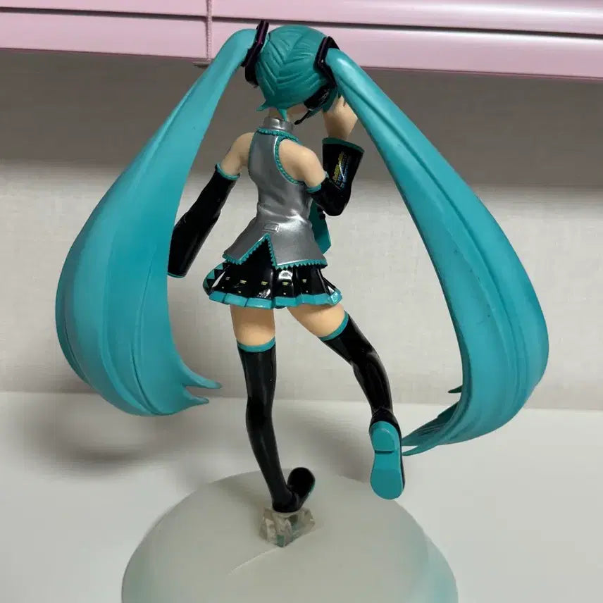 [BUNJANG] Hatsune Miku Project DIVA Extend Classic Miku Figure / 하자ㅇ상자x 반택포) 하츠네미쿠 미쿠 프로젝트 디바 프디바 extend 고전미쿠