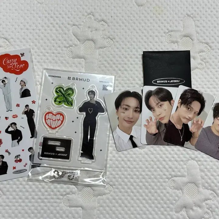 [BUNJANG] BRMD ATEEZ Photocard Acrylic Panel Goods / 비알머드 BRMD 에이티즈 포토카드 아크릴판 굿즈