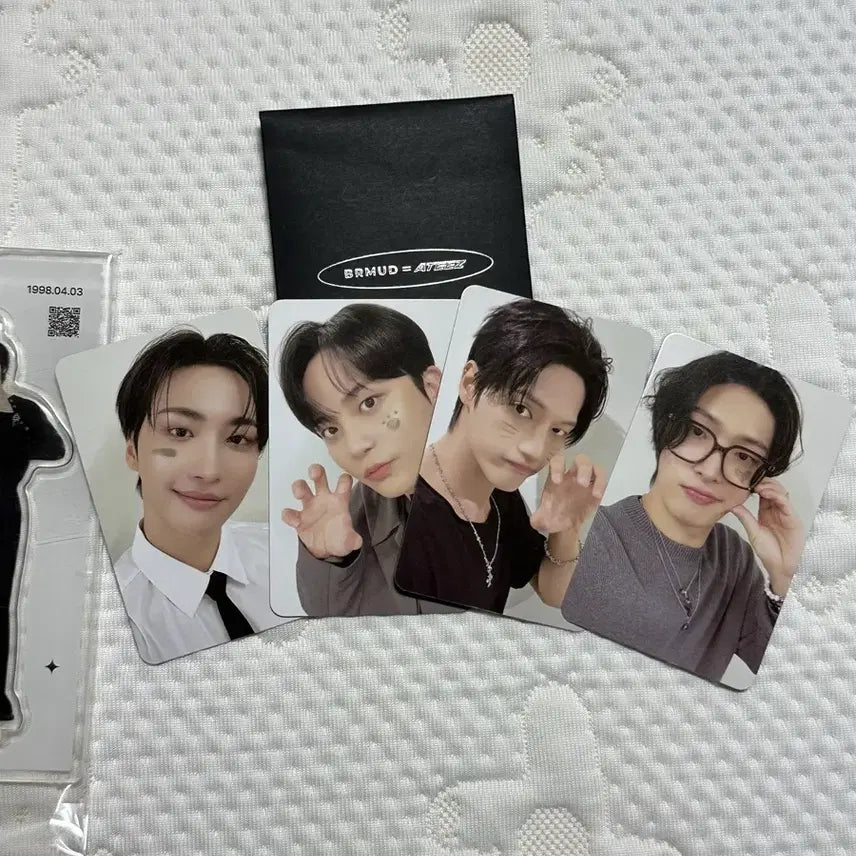 [BUNJANG] BRMD ATEEZ Photocard Acrylic Panel Goods / 비알머드 BRMD 에이티즈 포토카드 아크릴판 굿즈