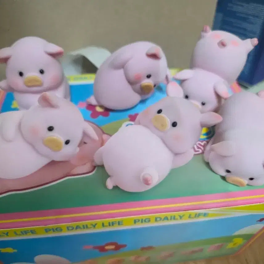 [BUNJANG] Pig Figurine (Not Lulu) / 돼지 피규어 (루루아닙니다)
