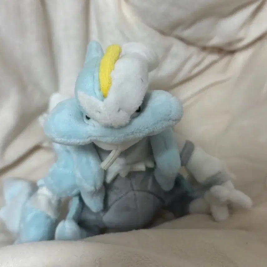 [BUNJANG] Pokémon Fit White Kyurem Plush / 포켓몬스터 핏 fit 화이트큐레무 인형