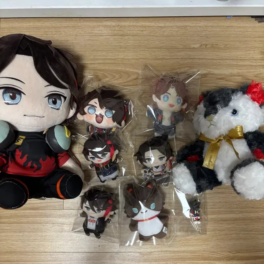 [BUNJANG] Nijisanji Saegusa Akina Merchandise Bundle / 니지산지 사에구사 아키나 파페, 케이크누이 등 일괄 판매