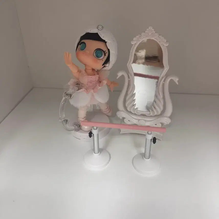 [BUNJANG] POP MART Molly Figure / 팝마트 몰리 피규어