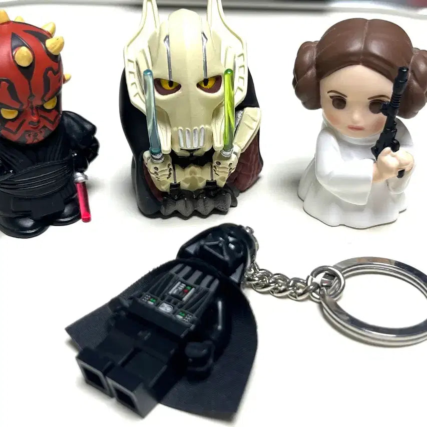 [BUNJANG] Star Wars Puppet Sofubi Figure Bundle Set (Includes Darth Vader Keychain) / 스타워즈 퍼펫 소프비 피규어 (다스베이더 키링 포함) 일괄