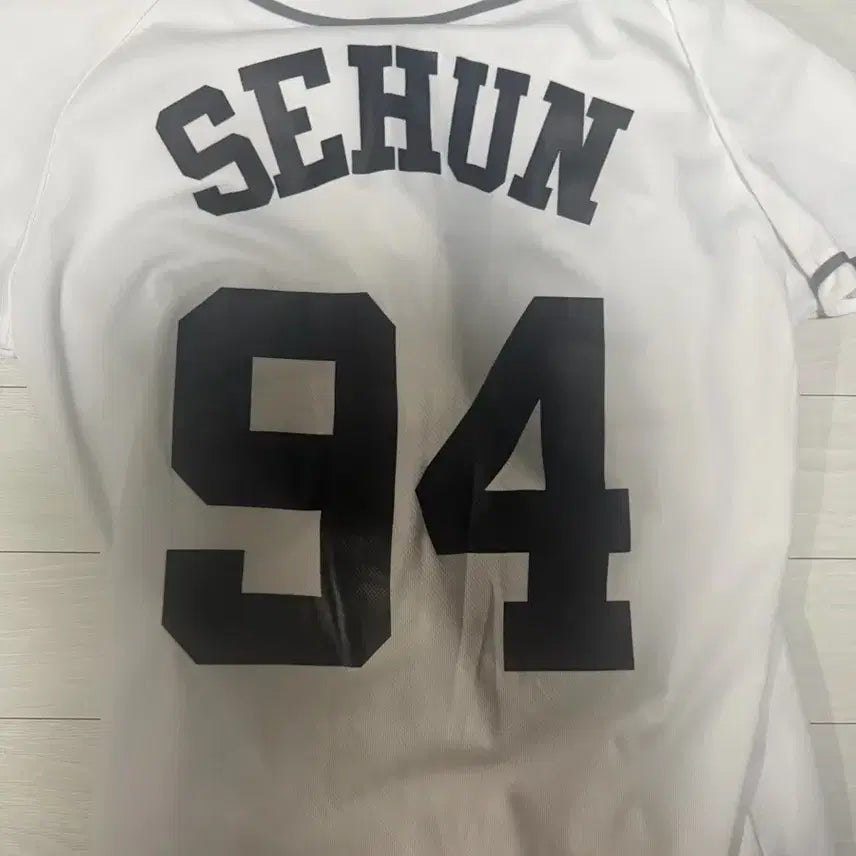 [BUNJANG] EXO Sehun EXO PLANET Uniform &amp; Photocard Bundle Set / 엑소 세훈 엑소 플래닛 유니폼 &amp; 포카 일괄 판매