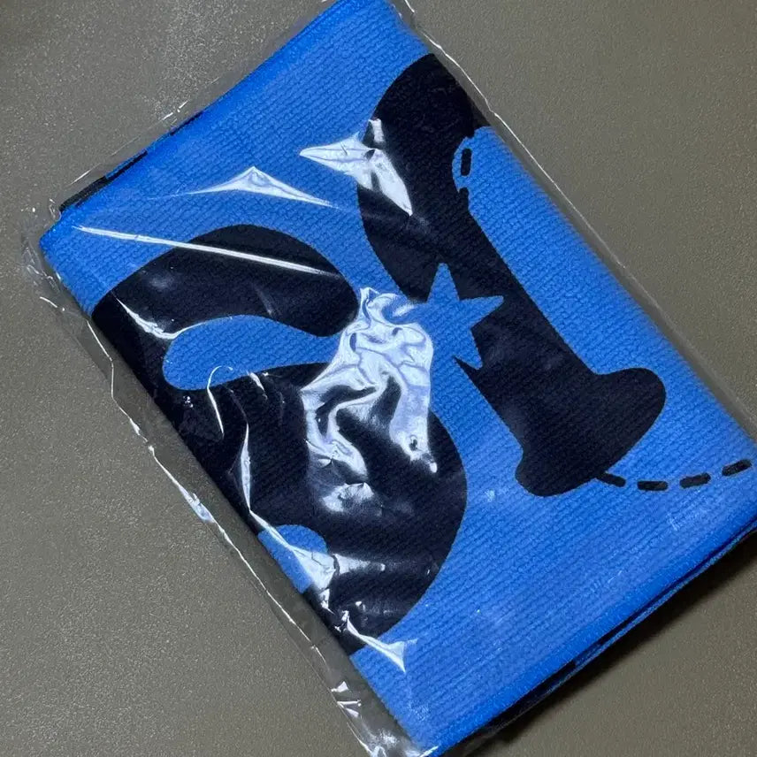 [BUNJANG] Yushi Slon Towel (Sealed) / (미개봉) 유우시 슬로건 타올 양도 쿠모님