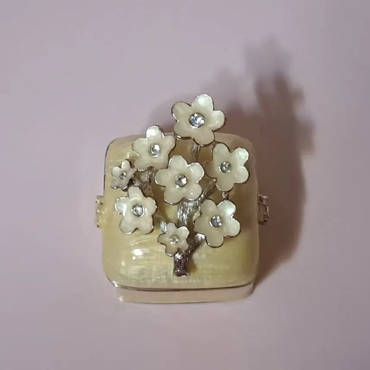 [BUNJANG] Enamel Flower Accent Small Jewelry Box / 반지 작은 보석 케이스 [러블리] [선물] [화장대 소품] [쥬얼리]
