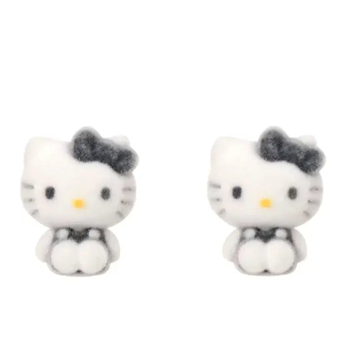 [BUNJANG] Sanrio Fluffy Accessory Series Hello Kitty Earrings / 산리오 플로키 액세서리 시리즈 헬로키티 귀걸이
