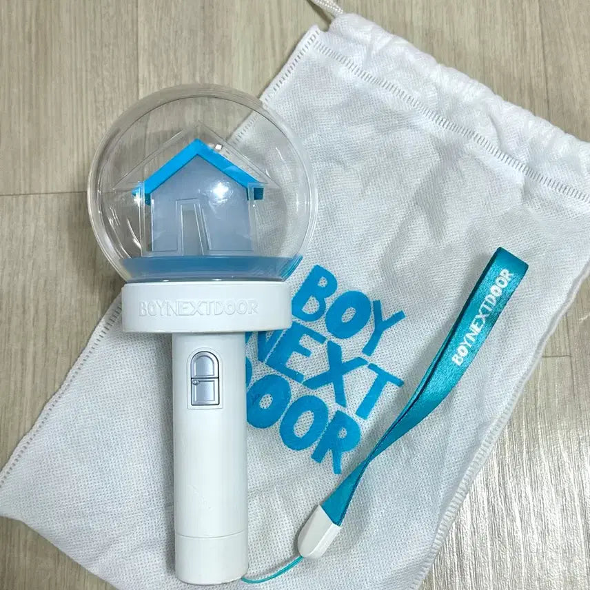 [BUNJANG] BOYNEXTDOOR Wonderstick + Pouch / 보이넥스트도어 응원봉 원더스틱 + 파우치