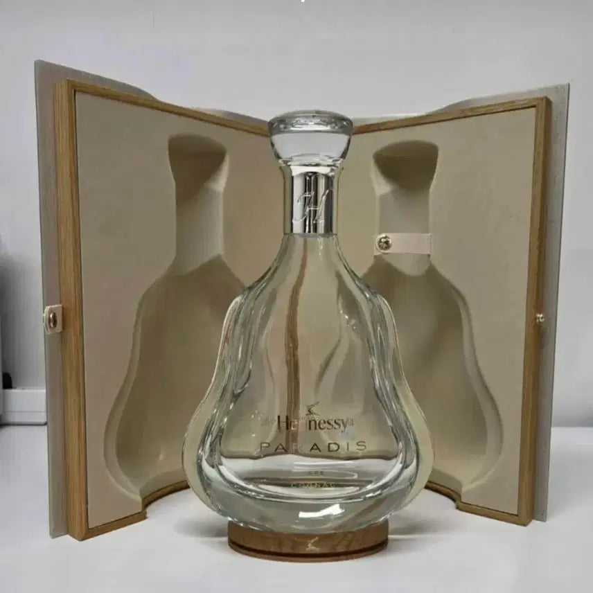 [BUNJANG] Hennessy Paradis Cognac Empty Bottle with Case / 헤네시 파라디스 꼬냑 위스키 공병