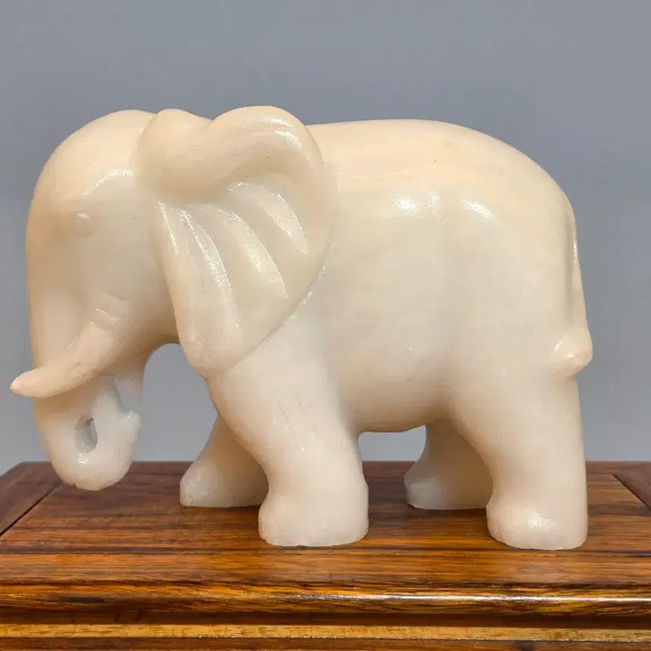 [BUNJANG] Jade Elephant Sculpture Stone / 26092101 좋은 기운을 내뿜는 영롱한 옥 코끼리 조각 광물 수석 팝니다