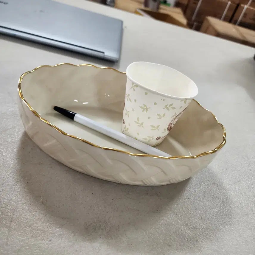 [BUNJANG] Lenox Serving Dish / USA 레녹스 LENOX 상태좋음 크기20.2cmX13.7cm 높이5.2cm20000원