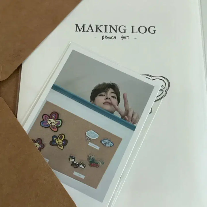 [BUNJANG] BTS V Artist-made Collection Brooch Set - Cloud Drops / 방탄소년단 bts 뷔 구름 브로치 v brooch set cloud drops