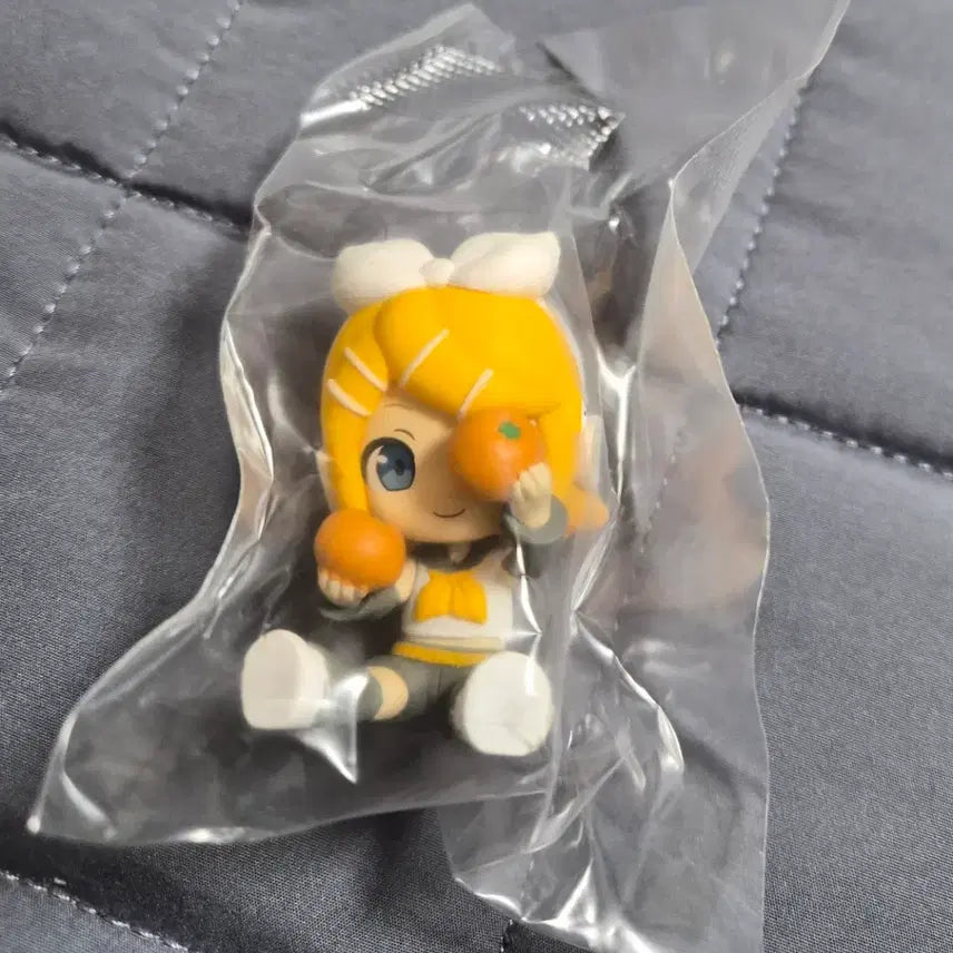[BUNJANG] Kagamine Rin Gacha Figure / 카가미네 린 가챠 피규어