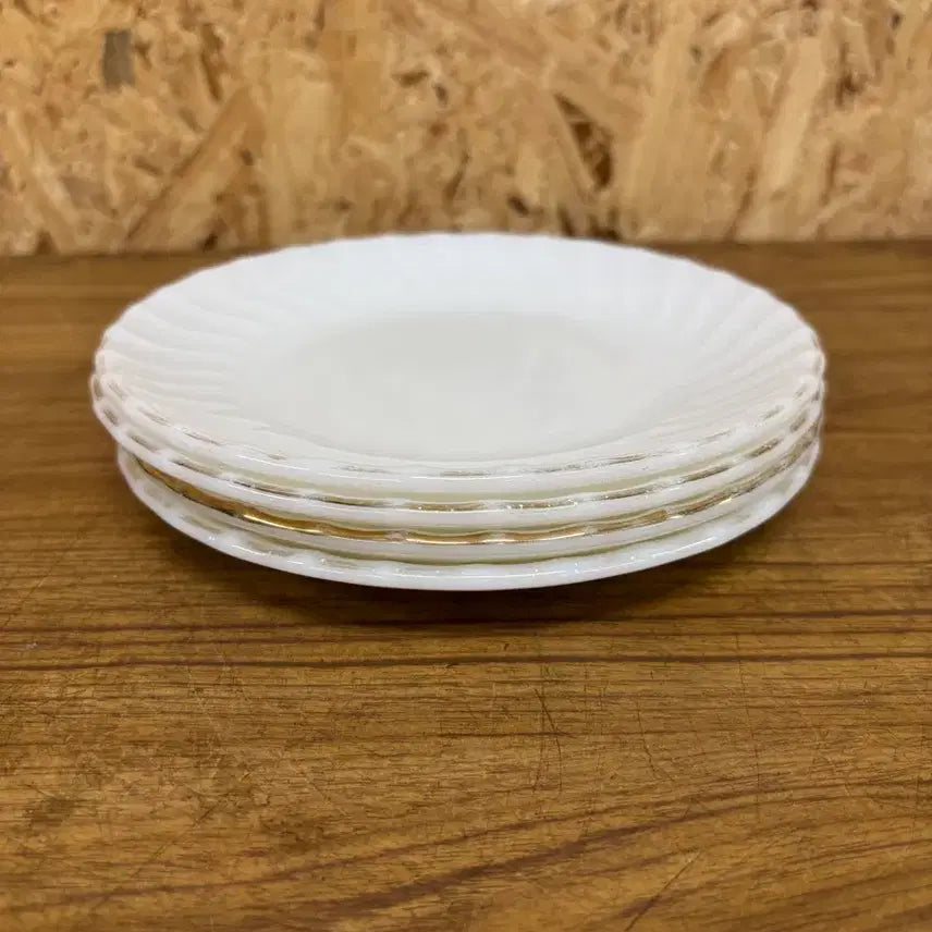 [BUNJANG] Arcopal &amp; Duralex Collaboration Milk Glass Plate / 프랑스아코팔 &amp; 수정그라스 (근현대사 밀크그라스)