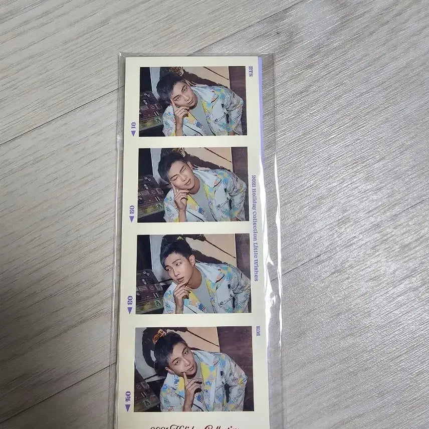 [BUNJANG] BTS Holiday Four-Cut Photo Set (Sealed) / BTS 방탄 홀리데이 네컷 미개봉