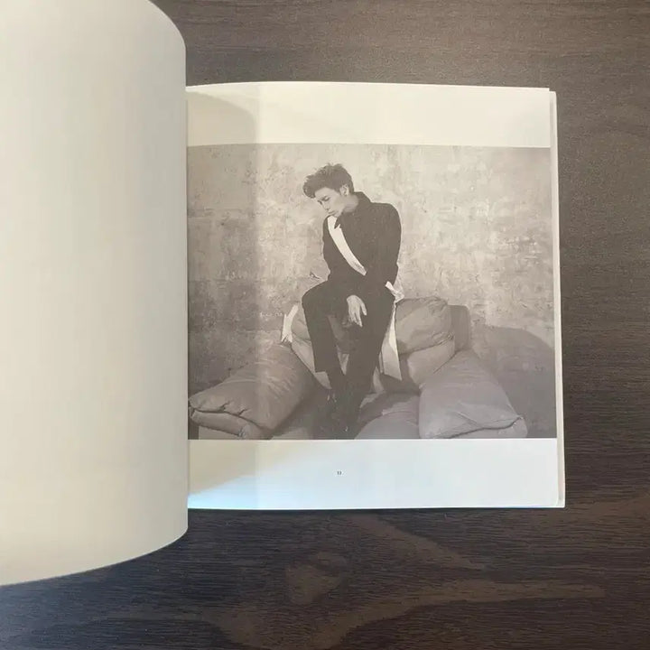 [BUNJANG] Jonghyun Solo Album BASE / 종현 솔로 앨범 BASE