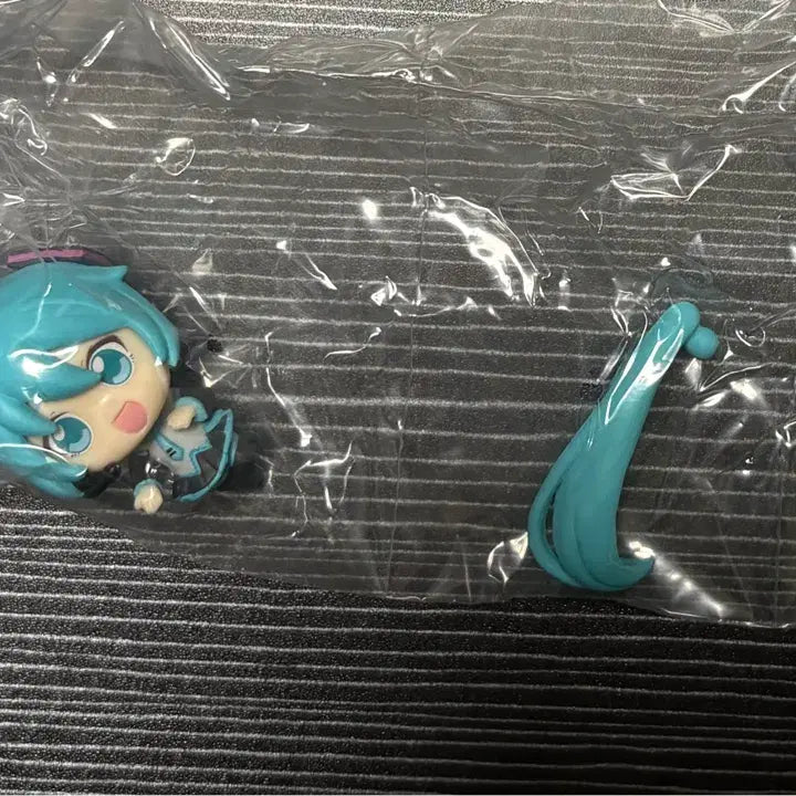 [BUNJANG] Happy Jump Hatsune Miku Figure (Sealed) / 해피 점프 피규어 하츠네 미쿠 미개봉