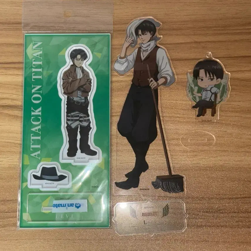 [BUNJANG] Attack on Titan Levi Ackerman Acrylic Stand 3 Types Bundle Set / (일괄) 진격의거인 리바이 아커만 아크릴 스탠드 3종
