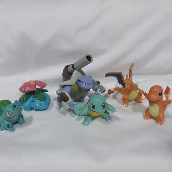 [BUNJANG] Pokemon Kanto Starters 6-Figure Set / 포켓몬 피규어 관동 스타팅 6종 세트 파이리 꼬부기 이상해씨 리자몽 거북왕 몬코레 몬콜레