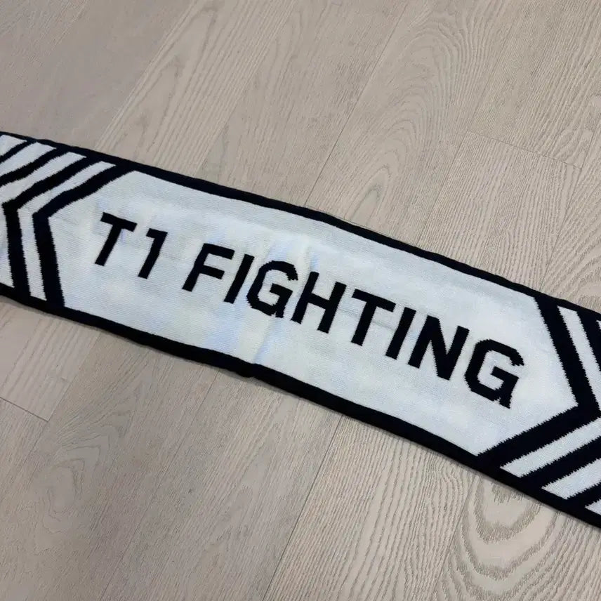 [BUNJANG] T1 2024 MSI Muffler / 2024 T1 MSI 머플러(택O)