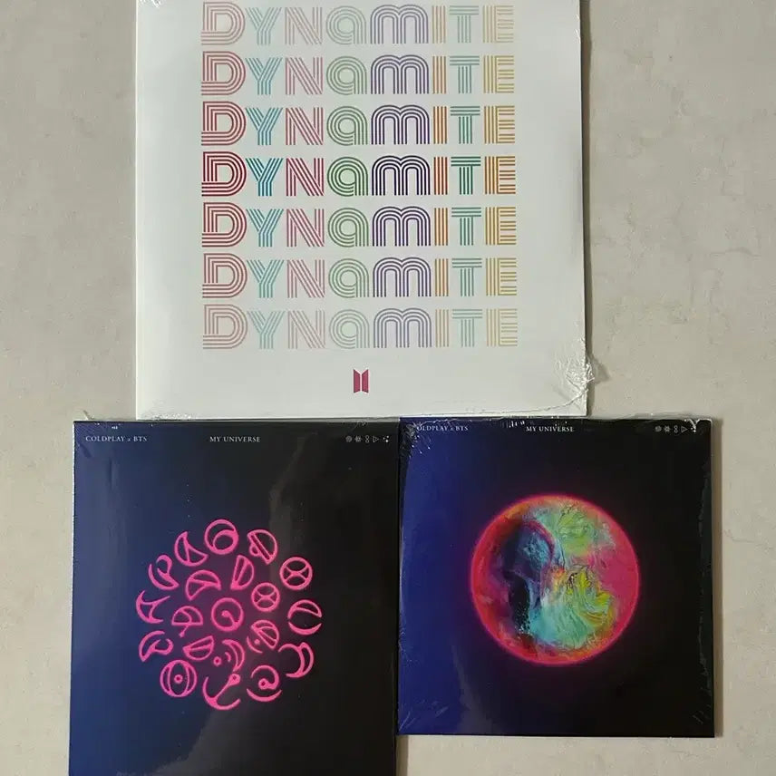 [BUNJANG] BTS &amp; Coldplay My Universe Dynamite LP Bundle Set (3 Items) / [미개봉]  BTS DYNAMITE LP + 방탄소년단 x 콜드플레이 CD 일괄