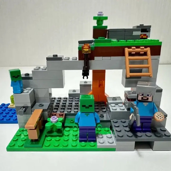 [BUNJANG] LEGO 21141 Minecraft Zombie Cave / 레고 21141 (마인크래프트 좀비동굴)