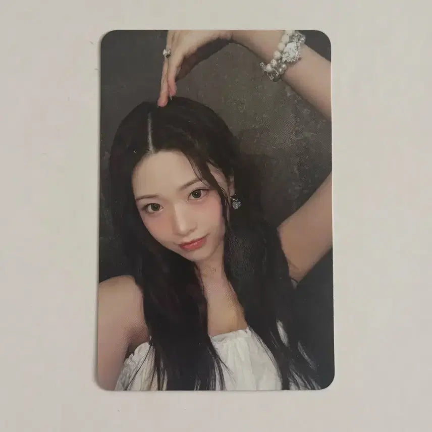 [BUNJANG] RESCENE Jenna Debut Photocard / 리센느 제나 데뷔 포카