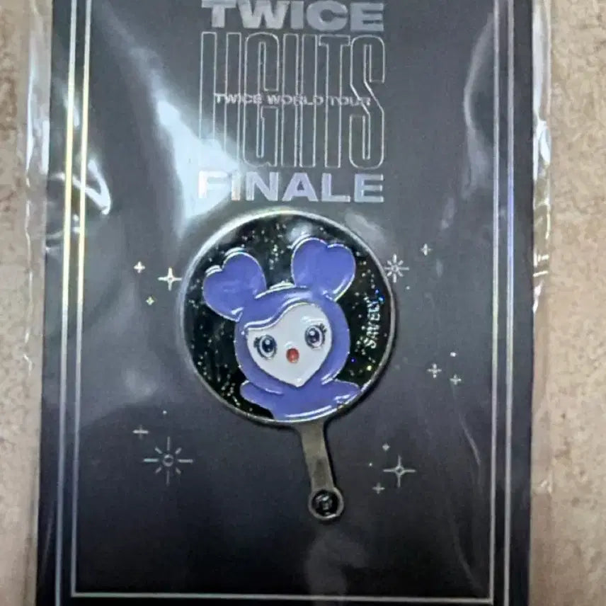 [BUNJANG] Twice Sana Savely Pin Badge / Twice 트와이스 사나 sana 사부리 savely 핀뱃지