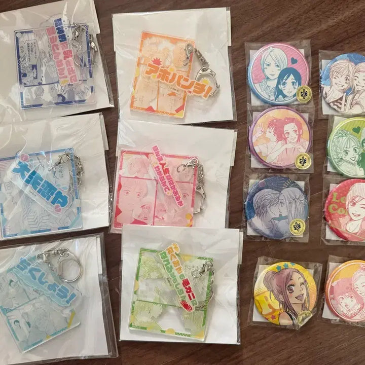 [BUNJANG] Love Complex Acrylic Keyring &amp; Can Badge Bundle Set / 러브 콤플렉스 아크릴 키링 캔뱃지