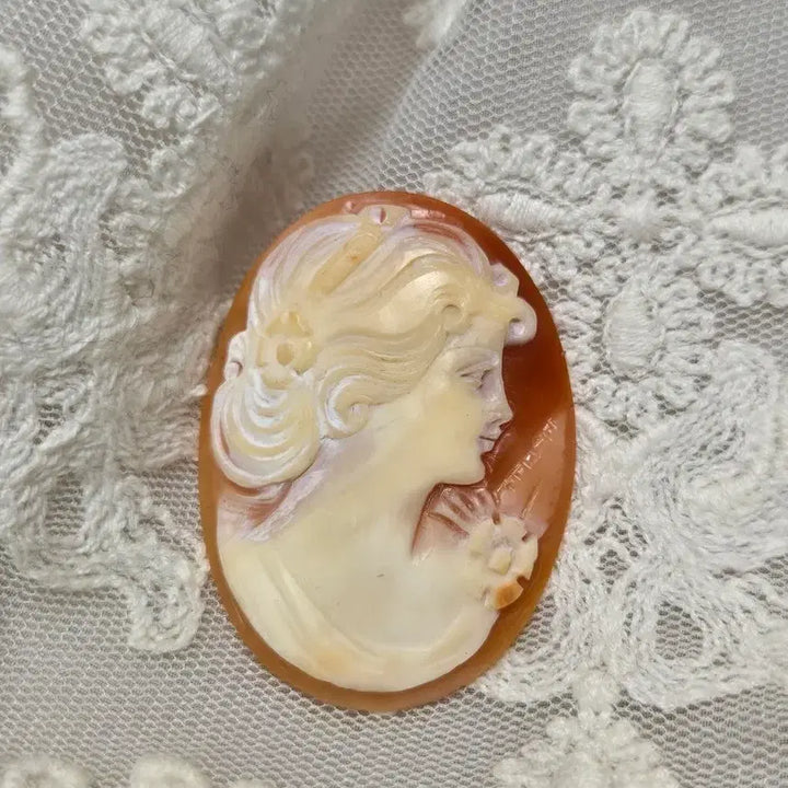 [BUNJANG] Antique English Shell Cameo Brooch/Necklace / 영국 쉘 카메오 쉘까메오