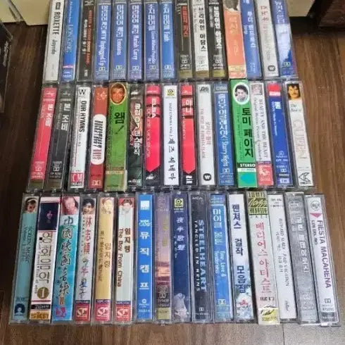 [BUNJANG] Vintage Pop Song Cassette Tape Bundle (46 Tapes) / 추억의 팝송 카세트테이프 등 일괄