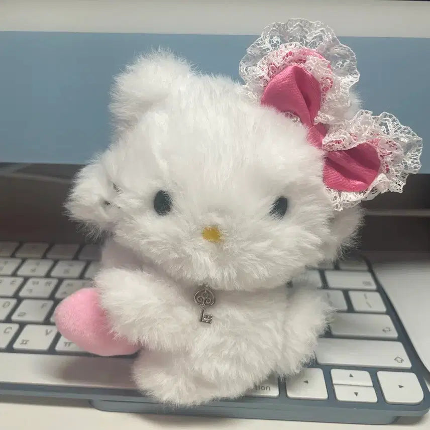 [BUNJANG] Charmmy Kitty "Charmy Kitty" Lace Ribbon Plush Doll / 헬로키티 인형 레이스 리본 화이트 챠미키티 올리브영 인형