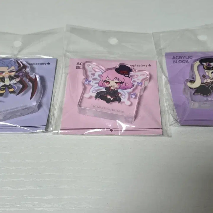 [BUNJANG] MapleStory Acrylic Stand Set / 메이플스토리 아크릴 스탠드 3종 일괄
