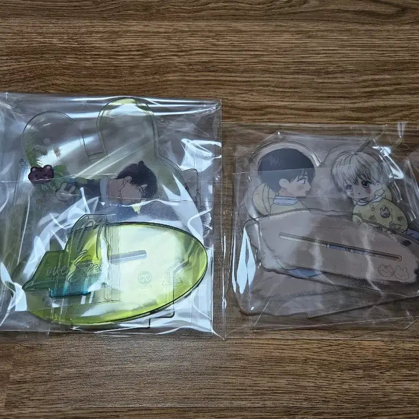 [BUNJANG] Ilgan Alba Yeonjegu Acrylic Stand Set / 일간알바 연제구 굿즈