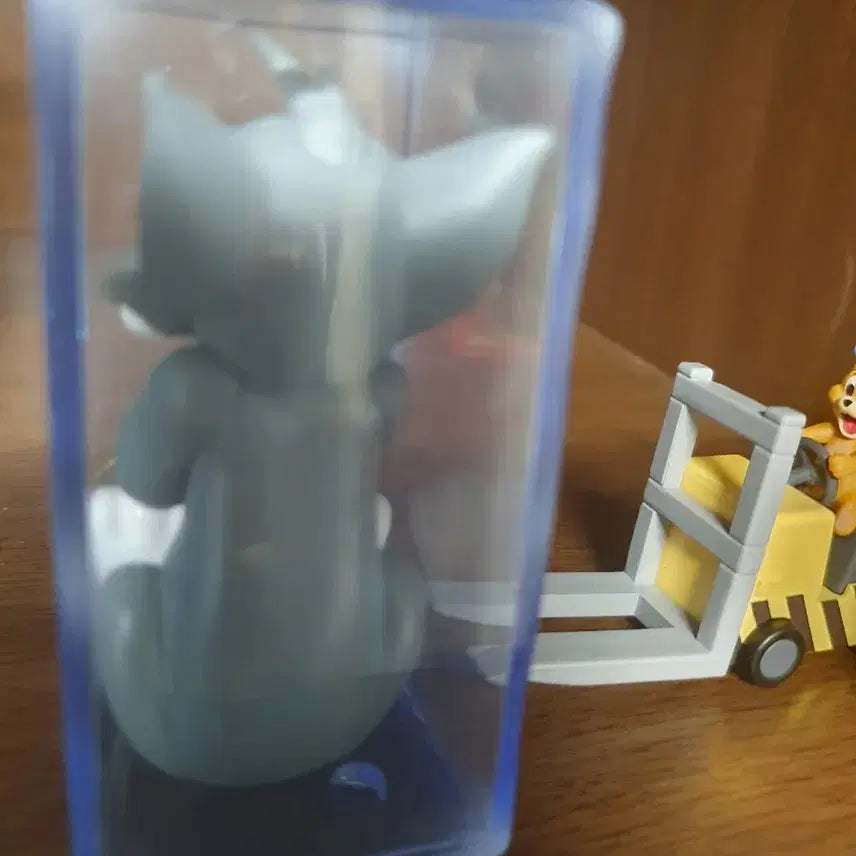 [BUNJANG] 52Toys Tom and Jerry Forklift Figure / 톰과제리 52toys 지게차 피규어