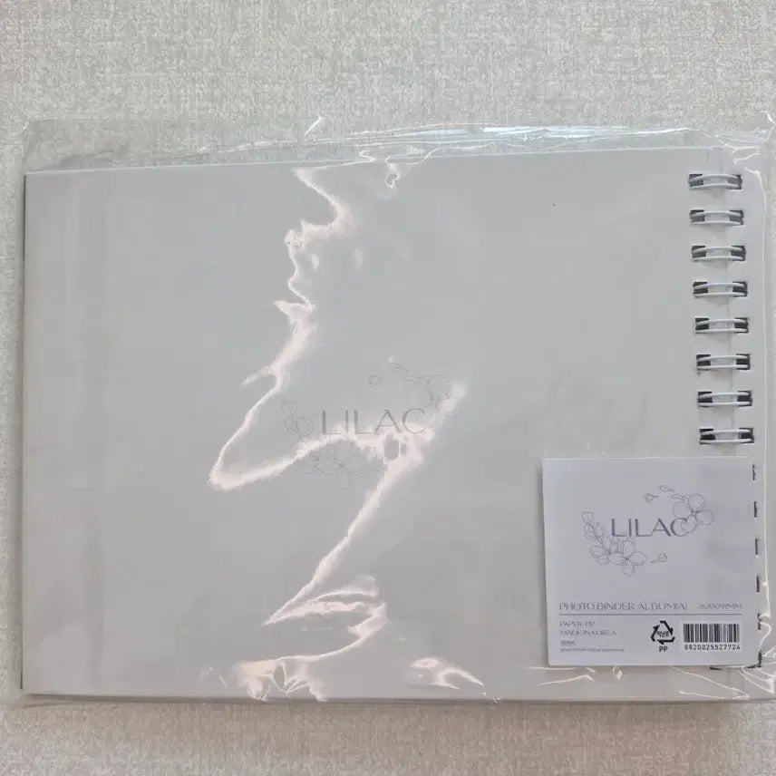 [BUNJANG] IU LILAC Photo Binder Album A-Type (Sealed) / 아이유 라일락 포토 바인더 앨범 A타입 - 미개봉 새상품