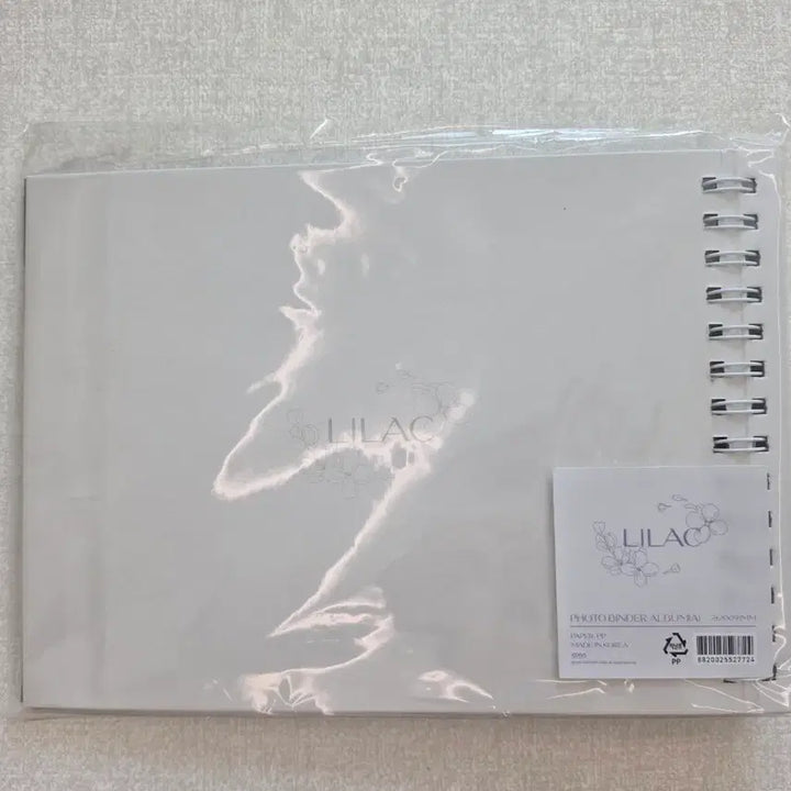 [BUNJANG] IU LILAC Photo Binder Album A-Type (Sealed) / 아이유 라일락 포토 바인더 앨범 A타입 - 미개봉 새상품