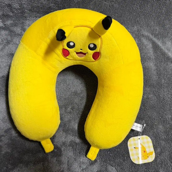 [BUNJANG] Pokemon Pikachu Neck Pillow New Product / 포켓몬 피카츄 목베게 새상품