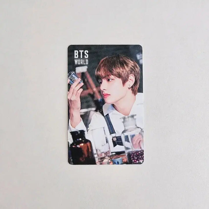 [BUNJANG] BTS V BTS World Album Double-Sided Photocard / 태형 bts world 앨범 양면 포카 방탄 뷔 bts poca pc 월드 비월