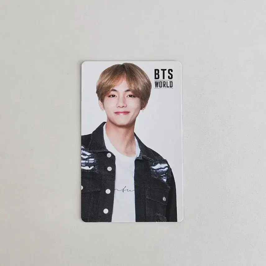 [BUNJANG] BTS V BTS World Album Double-Sided Photocard / 태형 bts world 앨범 양면 포카 방탄 뷔 bts poca pc 월드 비월