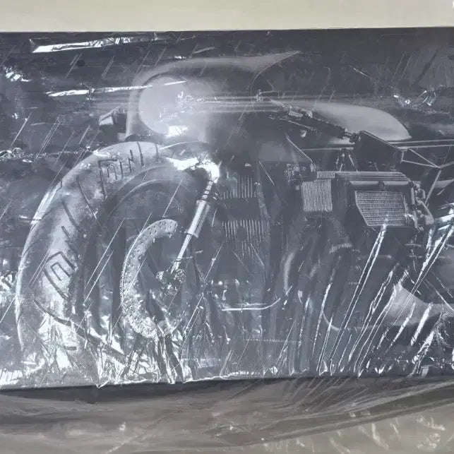 [BUNJANG] Hot Toys Batman 1/6 Scale Batcycle / 핫토이 배트맨 1/6 스케일 배트사이클