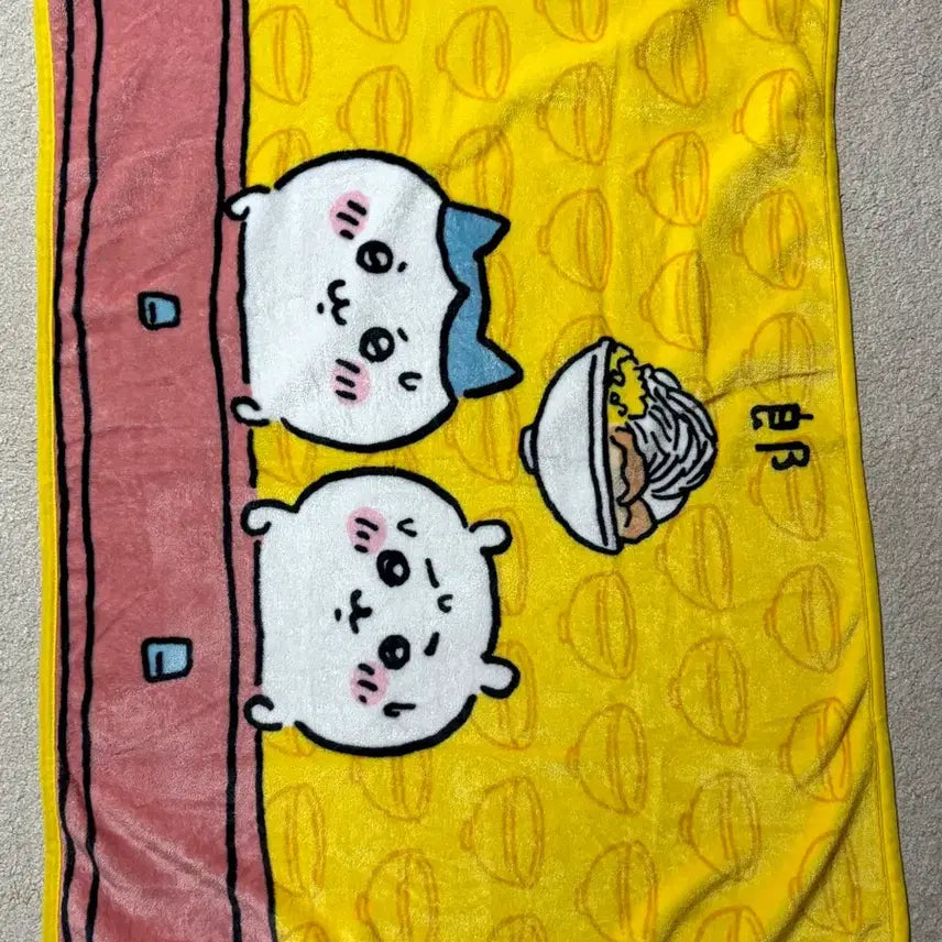 [BUNJANG] Chiikawa &amp; Hachiware Ramen Blanket / 치이카와 라멘 담요