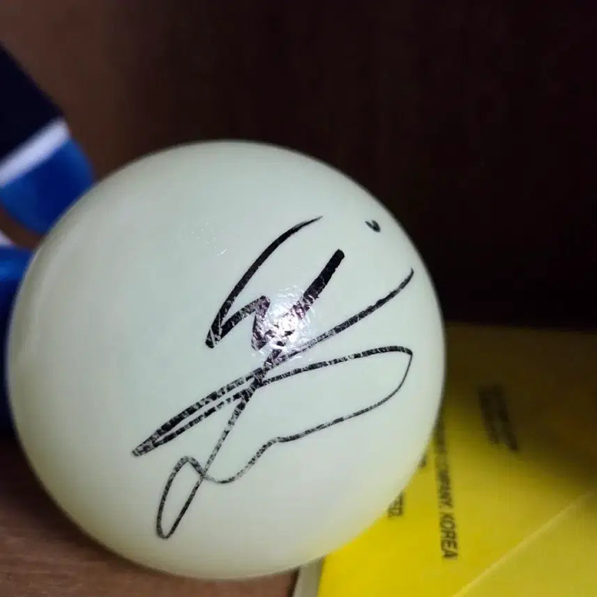 [BUNJANG] fromis_9 Lee Chaeyoung Signed Ball / 프로미스나인 이채영 싸인볼