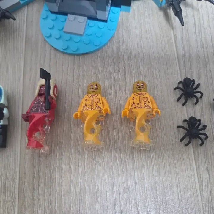 [BUNJANG] LEGO 70427 Welcome to the Hidden Side Playset / 레고 70427 히든사이드의 온걸 환영해 팝니다